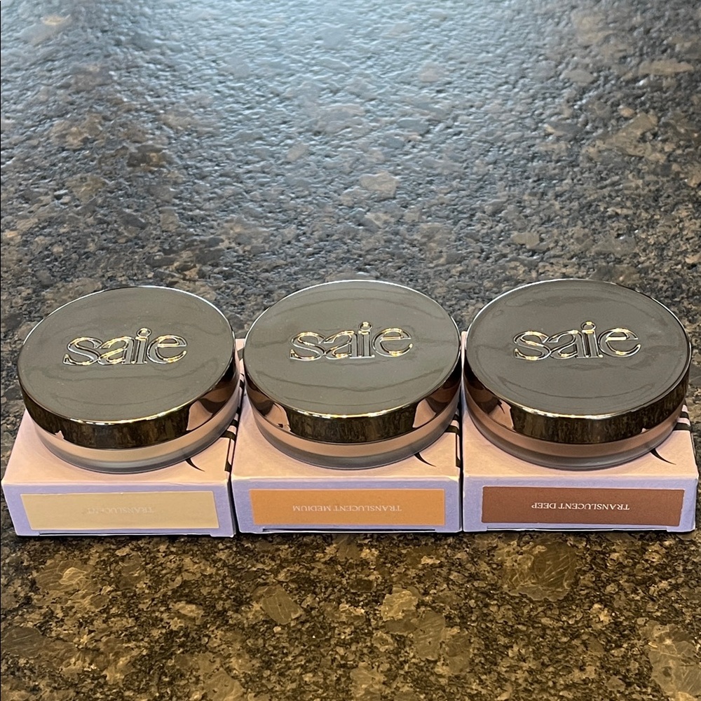Saie Translucent Radiant Look Setting Powder choose Translucent, Medium or Deep